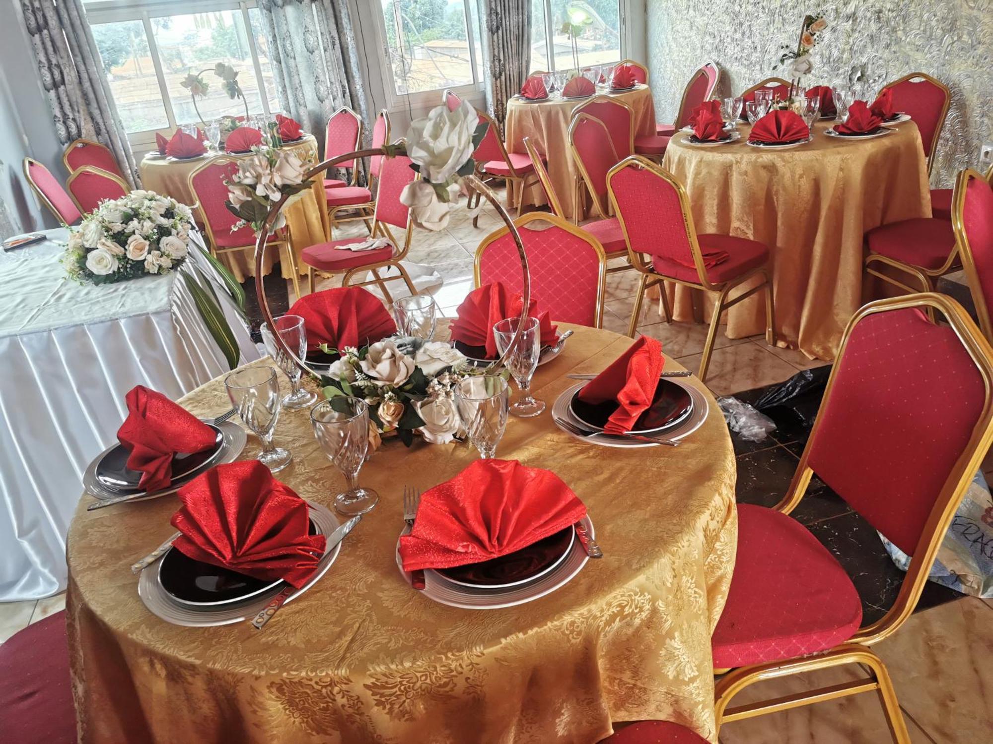 Yaoundé Tchatcha Hotel מראה חיצוני תמונה